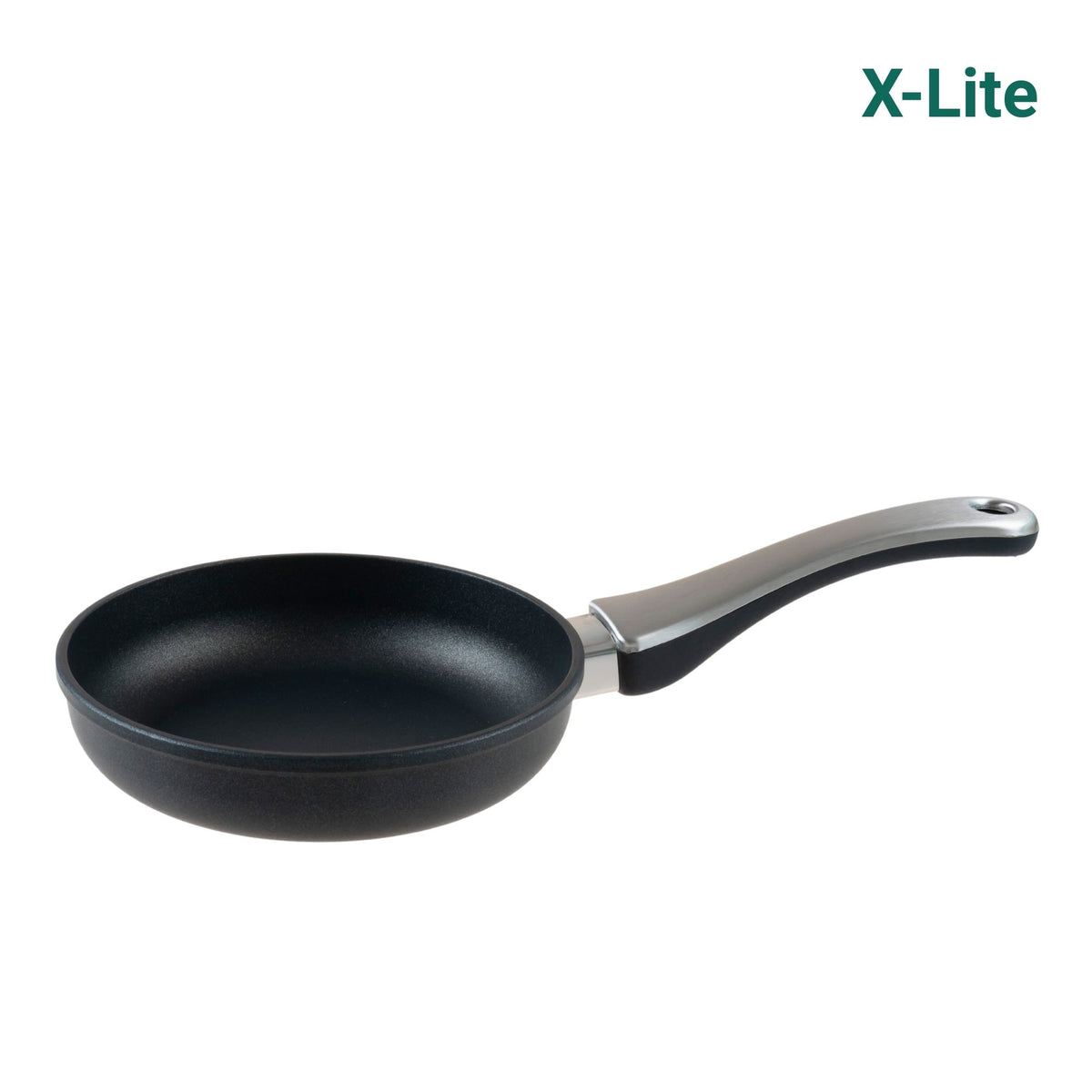 Schwarze Bratpfanne mit antihaftbeschichteter Oberfläche und langem Edelstahlgriff.
