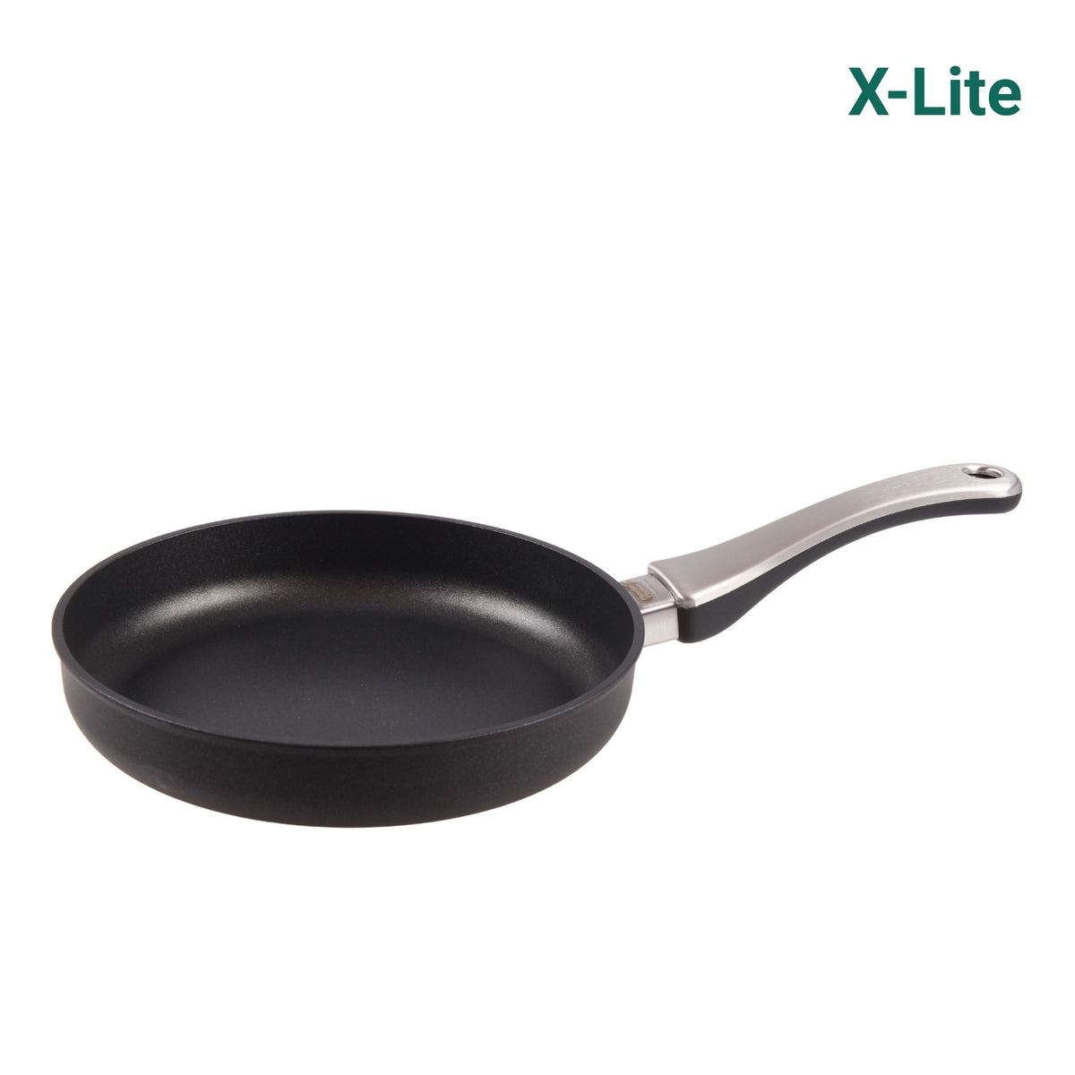 Schwarze Bratpfanne mit Edelstahlstiel und Antihaftbeschichtung, schlichtes Design.