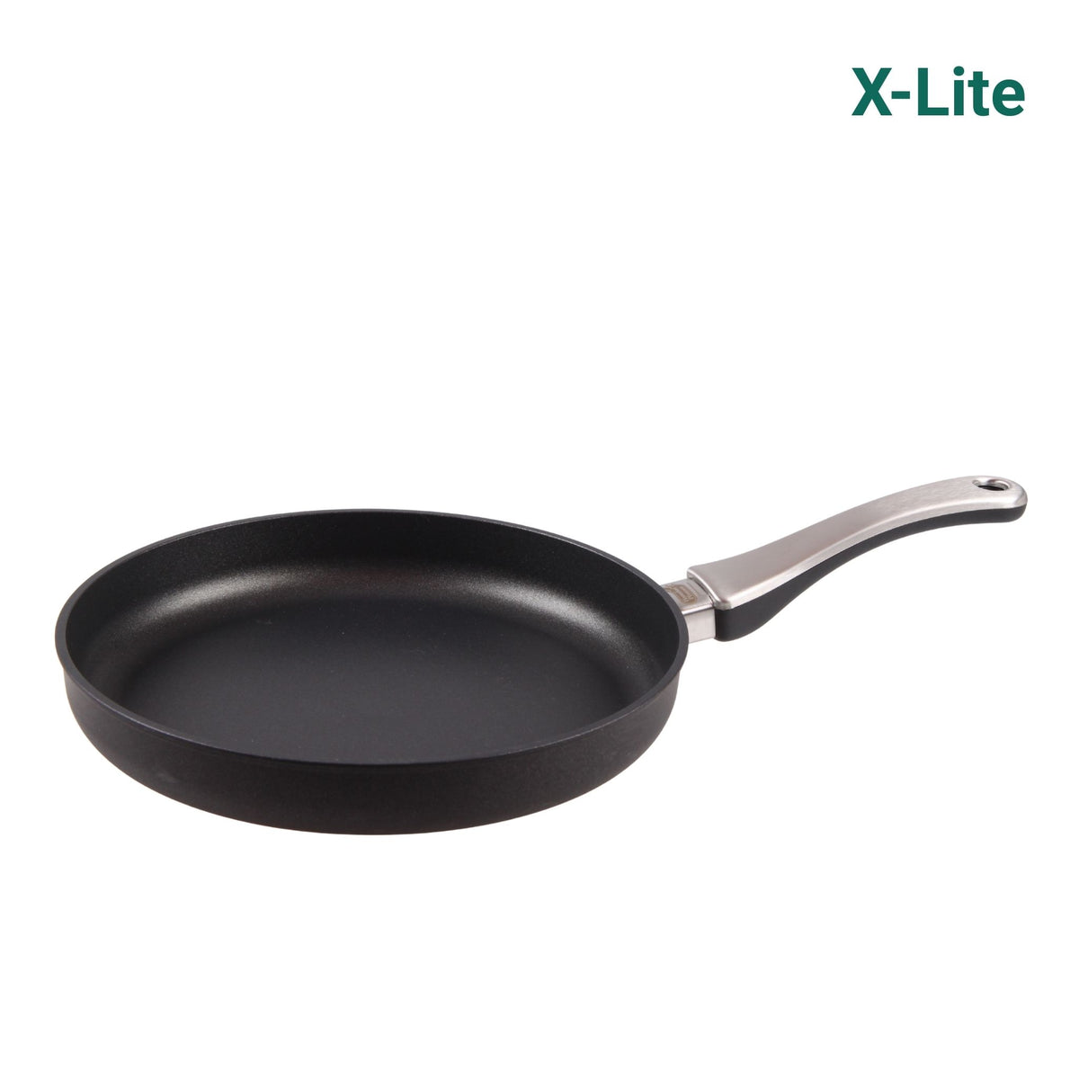 Schwarze Bratpfanne mit antihaftbeschichtetem Inneren und Edelstahlgriff.